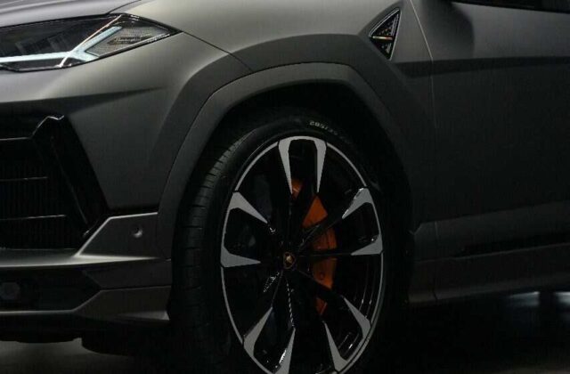 Lamborghini Urus Matte Black