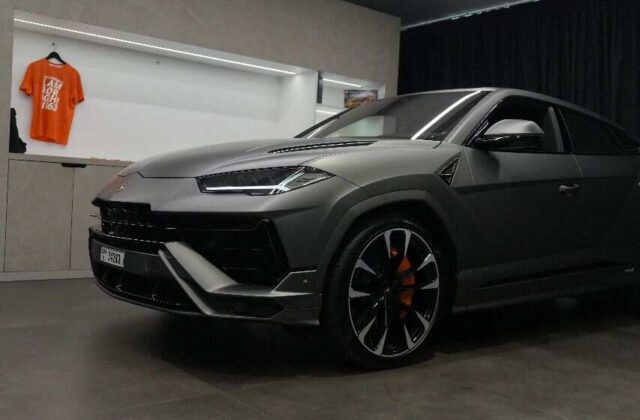 Lamborghini Urus Matte Black