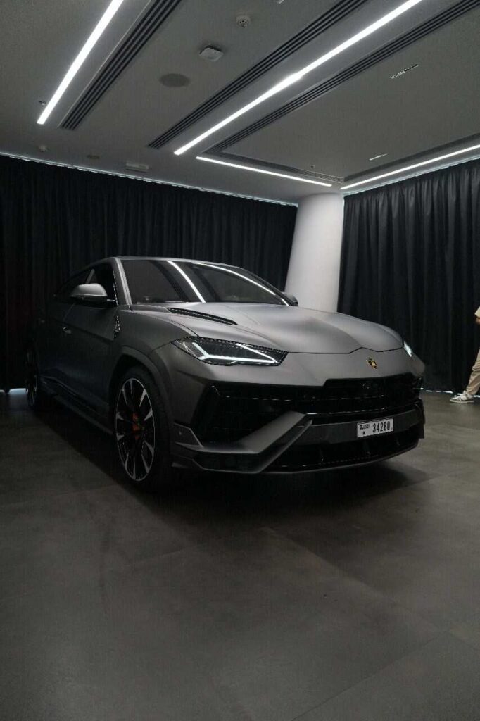 Lamborghini Urus Matte Black