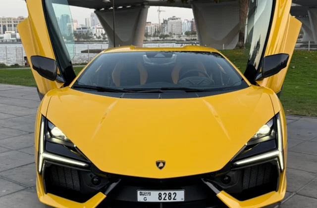 Lamborghini Revuelto